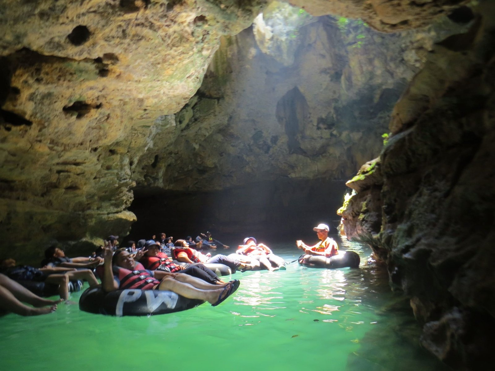 Wisata Eksotis Goa Pindul & Sungai Karst